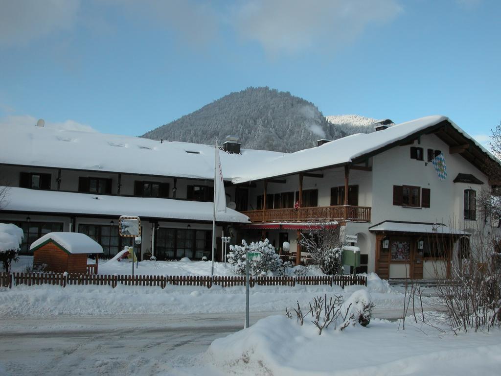 Hotel-Restaurant Zum Hirschhaus Ruhpolding Exterior foto